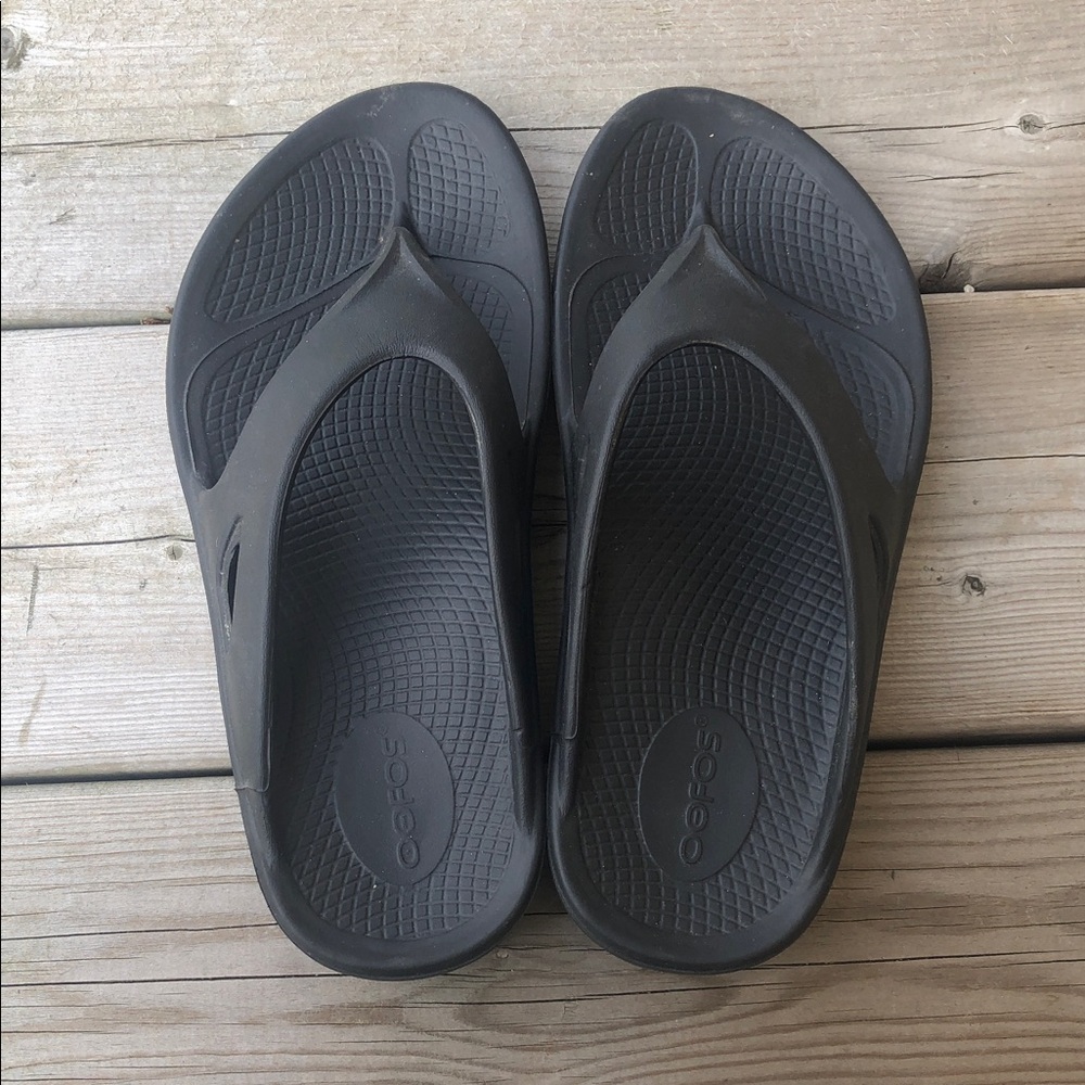 Women's 6 OOFOS Unisex Ooriginal Flip Flop Sandal Sandals Recovery Support Black